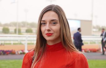 可能係世界上最靚既女騎師-麥晴欣(多圖) 網友:香港馬會應該請佢啦!!!