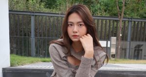 游嘉欣短裙盡曬白滑長腿(多圖) 網友:佢好有青春氣色!!!