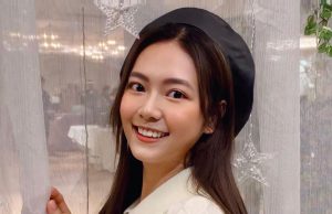 游嘉欣(游游)平安夜無懼寒流穿超短裙影靚相(多圖) 網友:長腿女神呀!!!