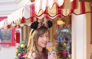 女神陳嘉倩穿可愛造型遊迪士尼(多圖) 網友:點解我日日入場都見唔到佢…