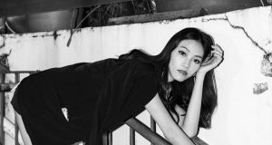 9頭身美女楊詠彤大曬長腿(多圖)