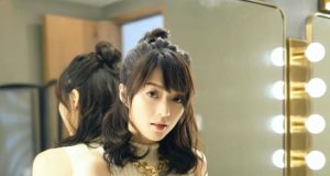 連詩雅穿瑜珈褲行山大曬長腿(多圖)