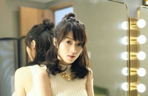 連詩雅穿瑜珈褲行山大曬長腿(多圖)