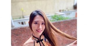 超正台妹梁凱晴穿性感旗袍大曬雪白長腿(多圖)