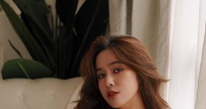 台俄混血美女王藝安穿性感比堅尼大曬BIG爆身材(多圖)