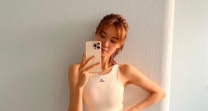 倪晨曦穿性感瑜伽服曬美好身材(多圖)