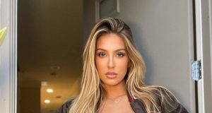 TOP MODEL Skyler Simpson 大曬BIG爆身材(多圖)