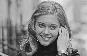 著名歌手Olivia Newton John不幸離世 享年73歲 (內附著名作品連結)