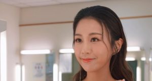 護士姐姐何沛珈穿性感紅色晚裝大曬索爆身材(多圖)