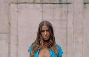 外國超美MODEL穿性感上衣大曬超勁身材(多圖) 網友:果然世界級!!!