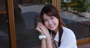 A0女神游嘉欣罕有大曬雪白長腿(多圖)