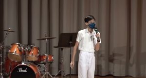 救恩書院某位男學生演唱《記憶棉》(有片睇) 網友:比原唱仲好聽!!!