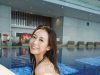 香港小姐再競選 何沛珈酒店穿性感泳衣游水大曬正爆身材(多圖)