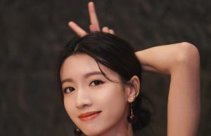 女神蔡思貝穿低胸小背心大曬事業線(多圖) 網友:佢真係PERFECT!!!