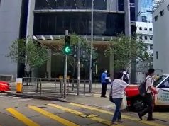 新蒲崗有的士當自己行人咁過馬路(有片有真相) 網友:我日日返工都經過呢條路!!!