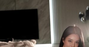 李元玲穿性感COSPLAY衫大曬完美身材(多圖)