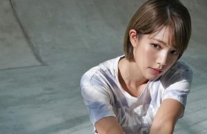 Chloe So蘇皓兒穿熱褲大曬超長美腿(多圖)