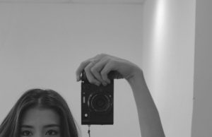 吳千語穿性感小背心大曬白滑美背兼大長腿(多圖)