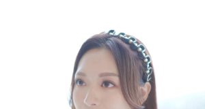 FYY馮盈盈穿超緊身運動衫去郊遊(多圖)