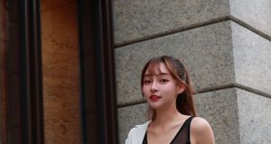 林襄穿性感半透視裝露出黑bra(多圖)