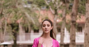 最索人妻陳凱琳穿性感低胸短裙大曬完美身材(多圖)