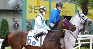 「小霸王」打疊連贏四場,升班收韁輕鬆贏三個馬位(有片睇) 網友:準備挑金鑽貴人機了!!!